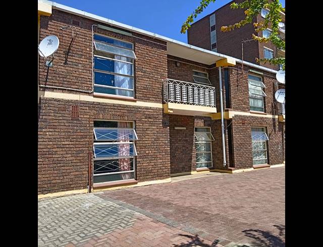 12 BEDROOM APARTMENT BLOCK FOR SALE IN VEREENIGING CENTRAL